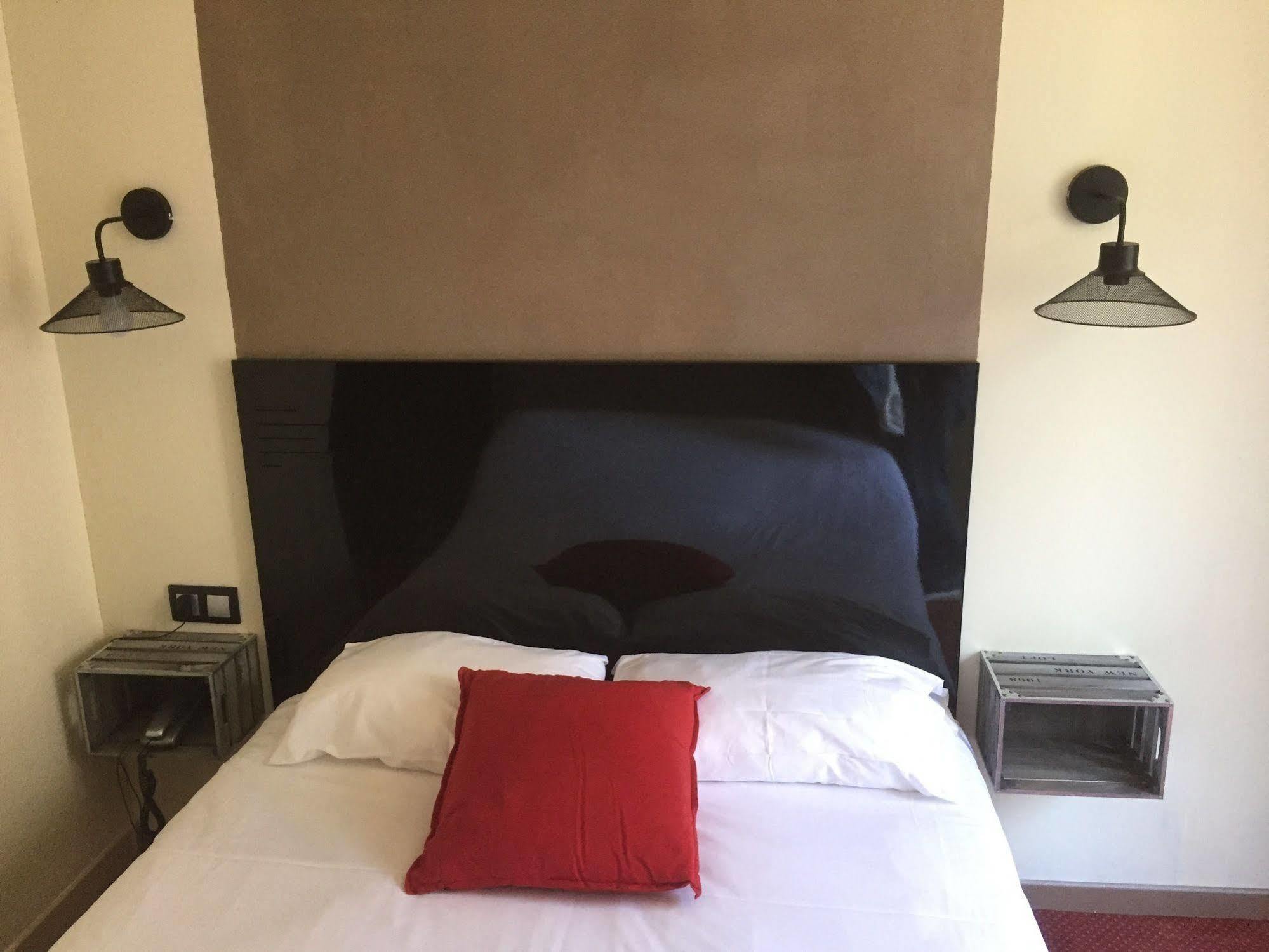 טולוז Hotel Des Ambassadeurs מראה חיצוני תמונה